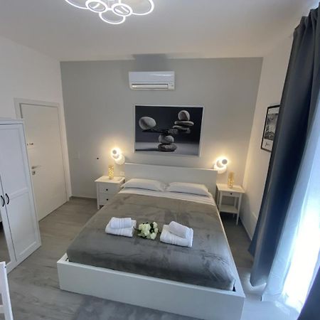 Roma Centro Softrooms Guest House Affittacamere Dış mekan fotoğraf