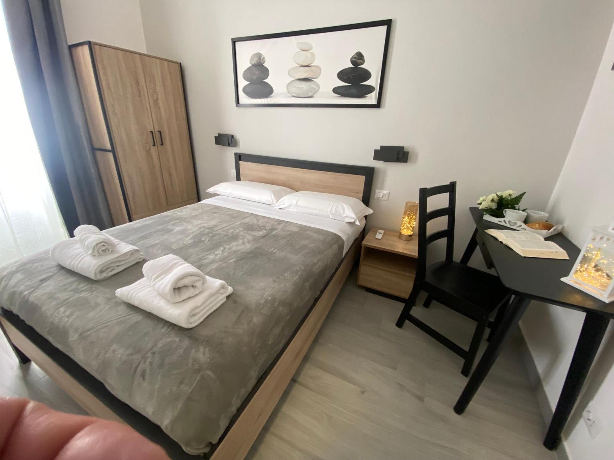 Roma Centro Softrooms Guest House Affittacamere Dış mekan fotoğraf