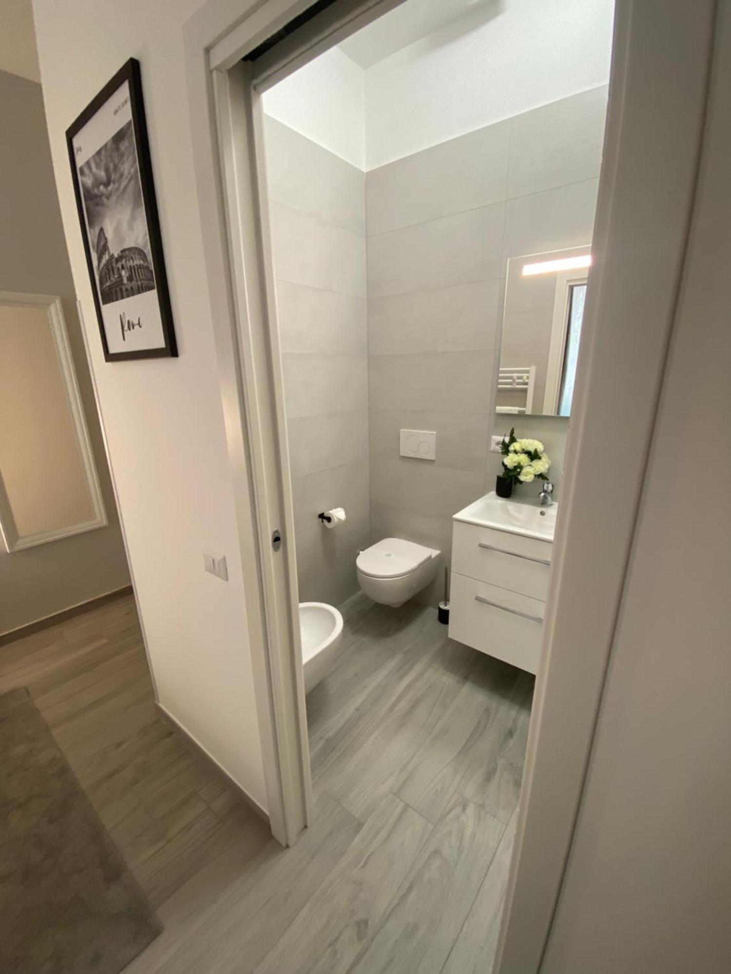 Roma Centro Softrooms Guest House Affittacamere Dış mekan fotoğraf