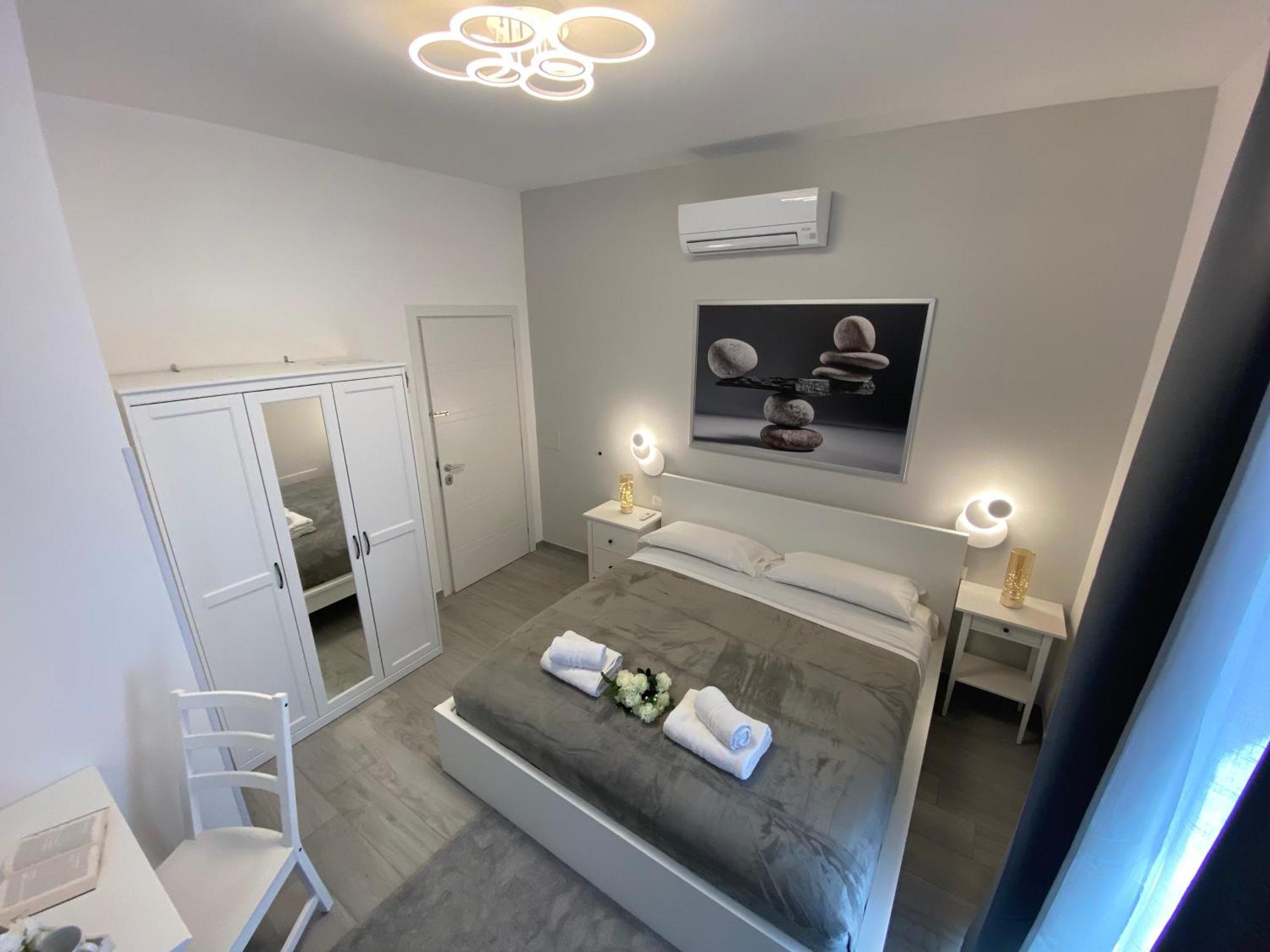 Roma Centro Softrooms Guest House Affittacamere Dış mekan fotoğraf
