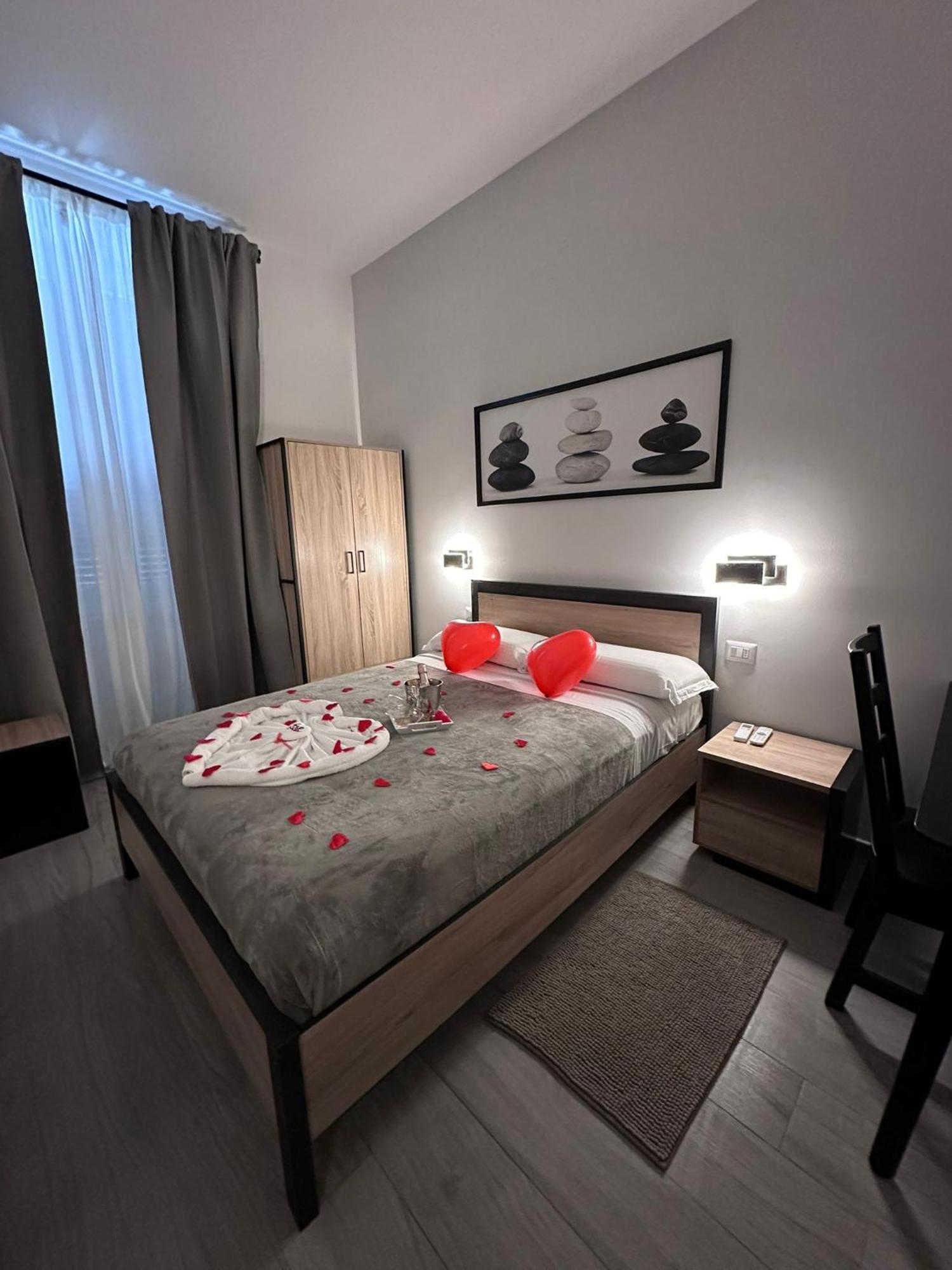 Roma Centro Softrooms Guest House Affittacamere Dış mekan fotoğraf