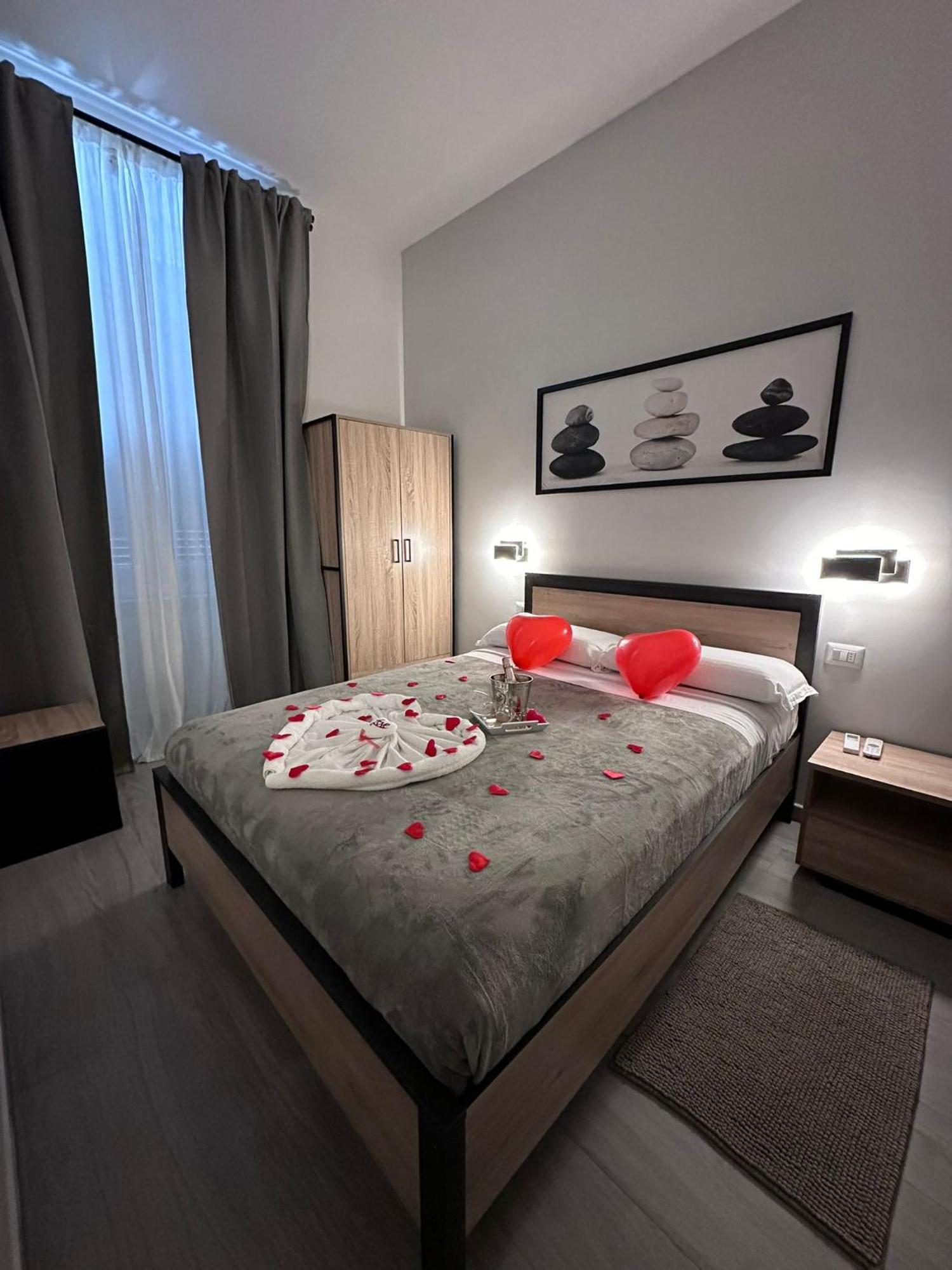 Roma Centro Softrooms Guest House Affittacamere Dış mekan fotoğraf